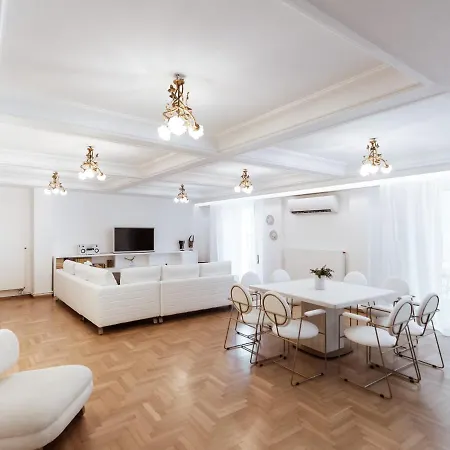 Luxury 3br In The Heart Of The *