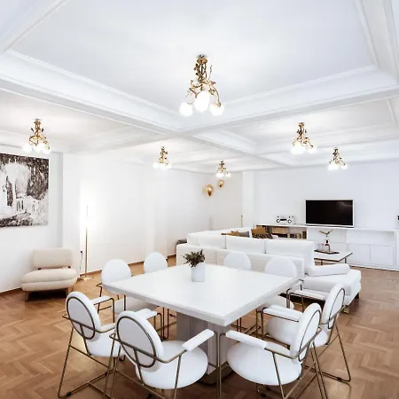Luxury 3br In The Heart Of The Apartment