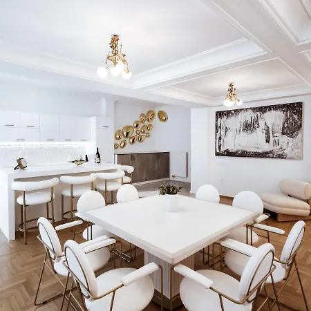 Luxury 3br In The Heart Of The Athens