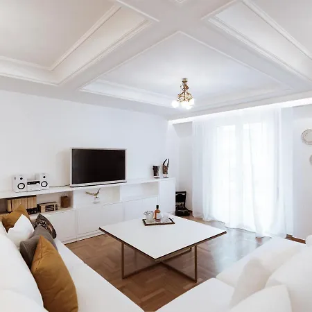 Luxury 3br In The Heart Of The *