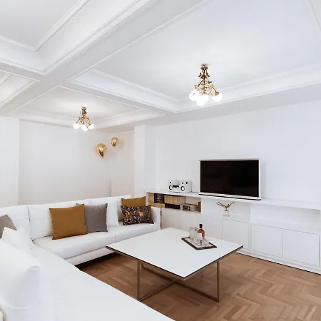 Luxury 3br In The Heart Of The * Athens