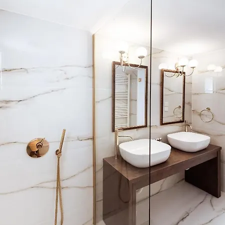 Luxury 3br In The Heart Of The Apartment